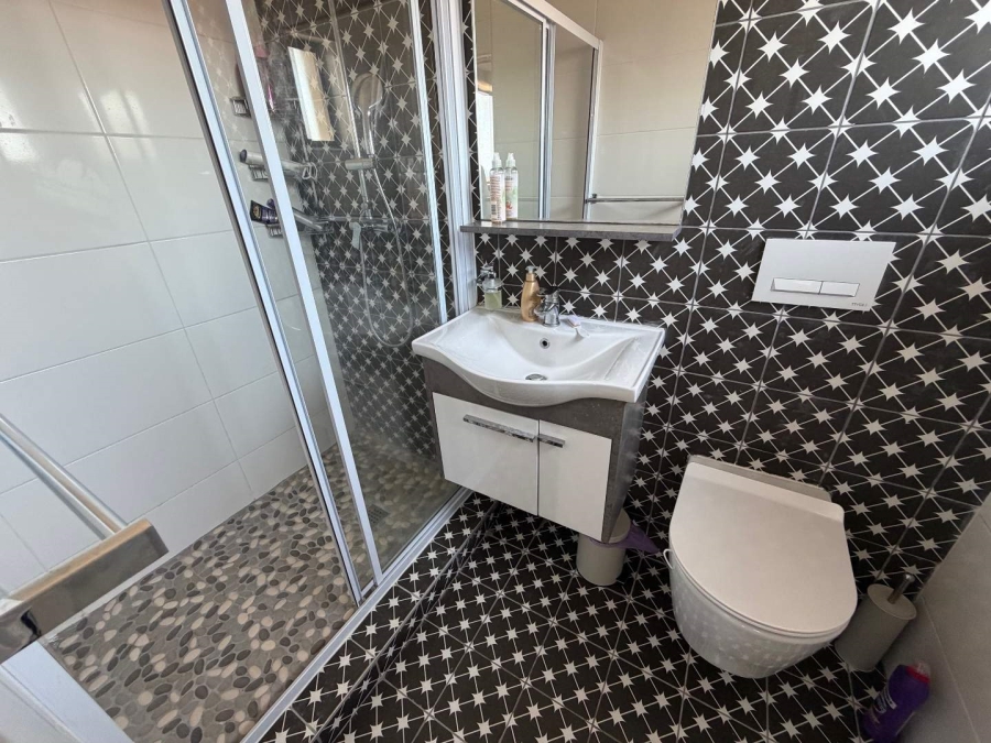 4 Bedroom Property for Sale in Dana Bay Western Cape